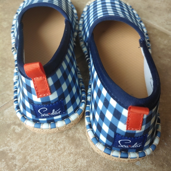 Seastar beachwear water shoes - size 7 women's - Picture 6 of 8